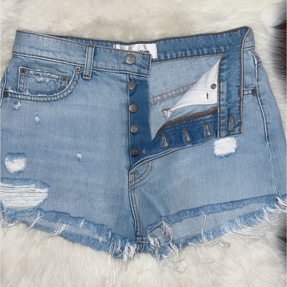 Reformation Short - Picture 3 of 8